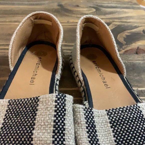 Eric Michael Black & Beige Stripe Dominique Flat Espadrille Sandals Size 41 - Picture 7 of 12